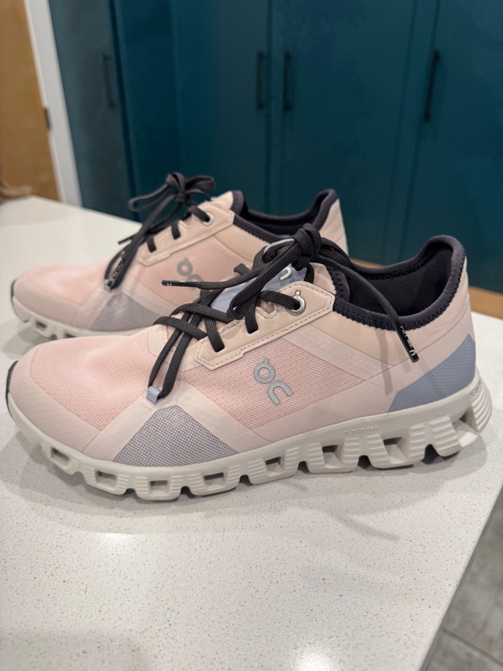 On Clouds Women's Athletic Shoes - Blush Pink/Blue